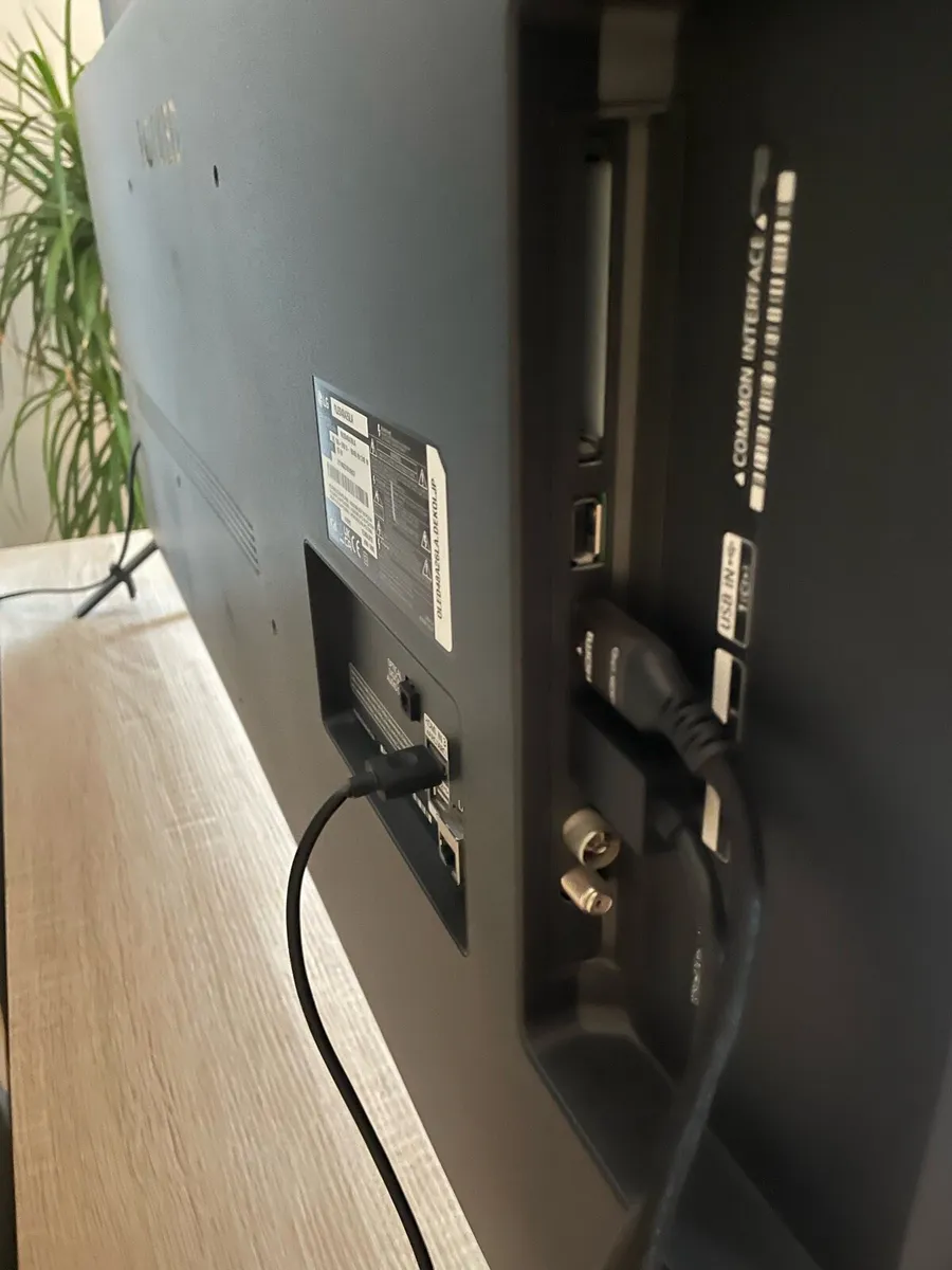 LG Oled 48 Inch - Image 2