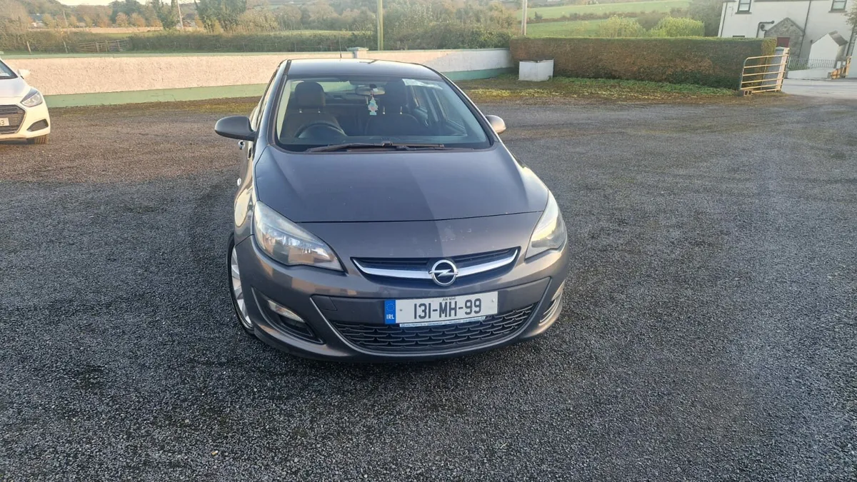 2013 Opel Astra - Image 3