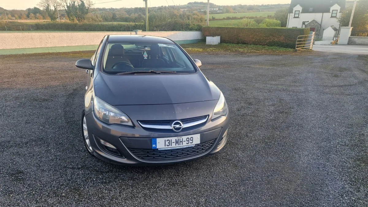 2013 Opel Astra - Image 4
