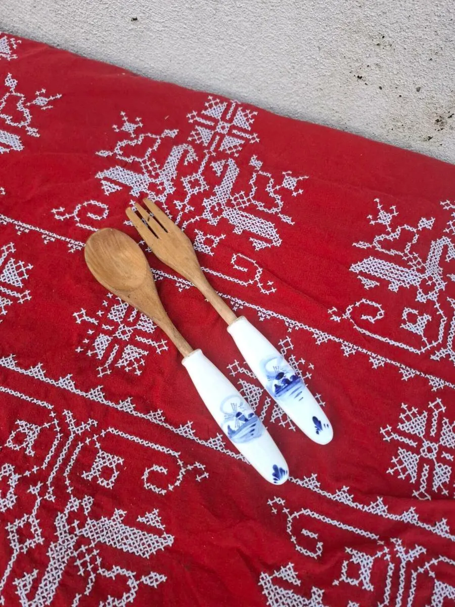 Delft style ceramic cutlery possible to post - Image 1