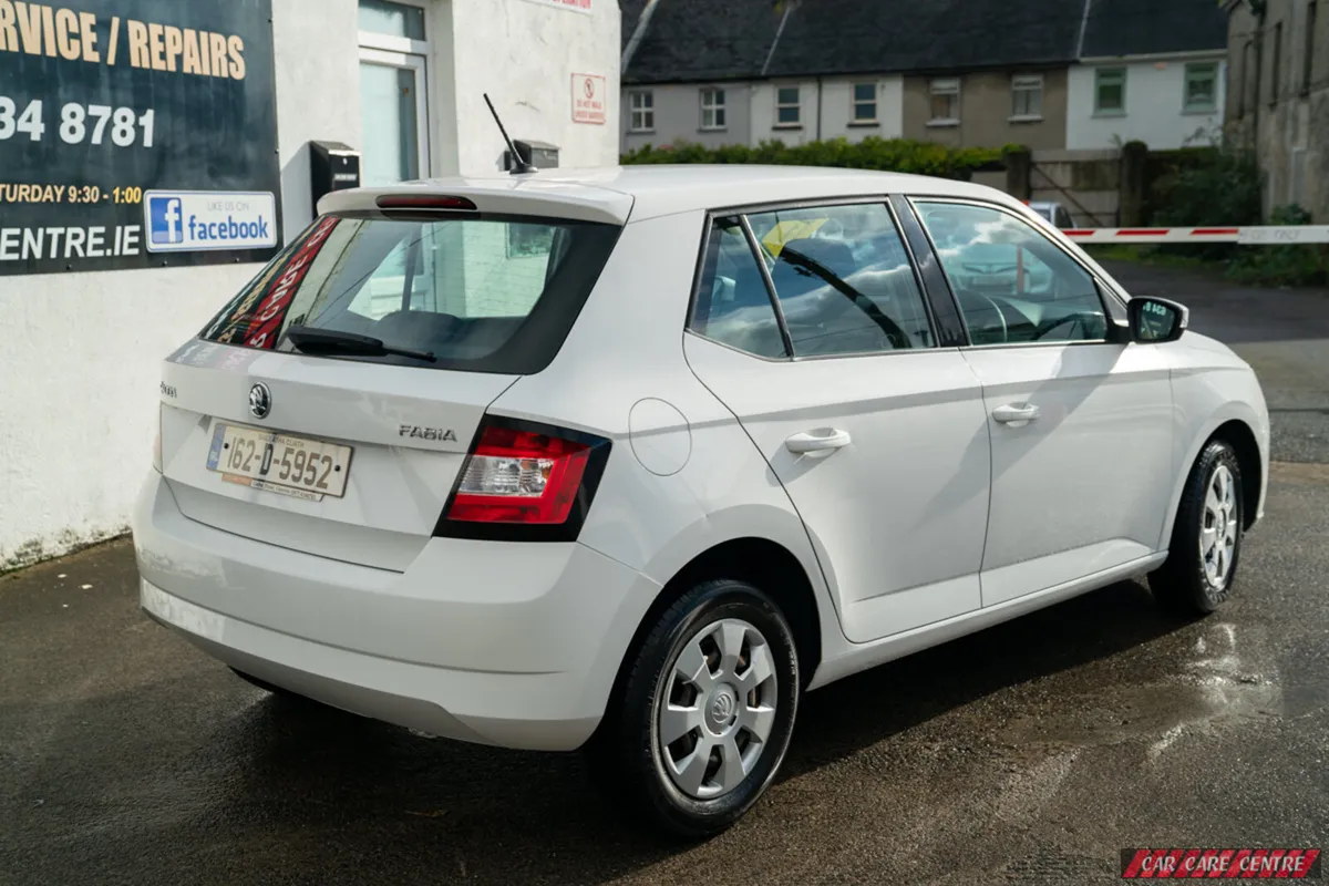 🔥 2016 Skoda Fabia 1.0 Petrol 🔥 - Image 2