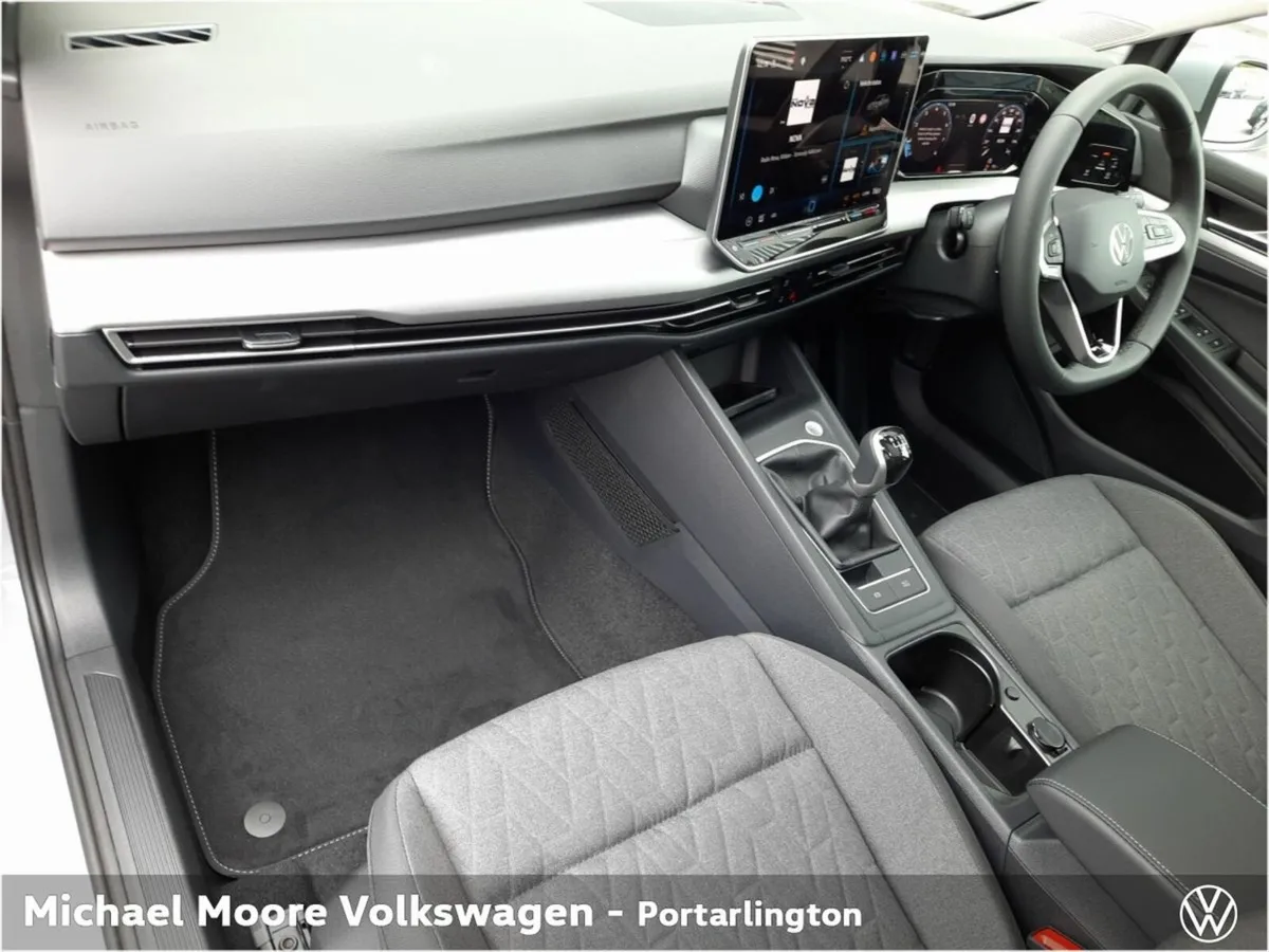 Volkswagen Golf ED.75 1.5TSI 116HP - Image 4