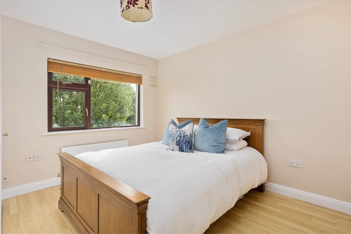 King size bedframe - Image 1