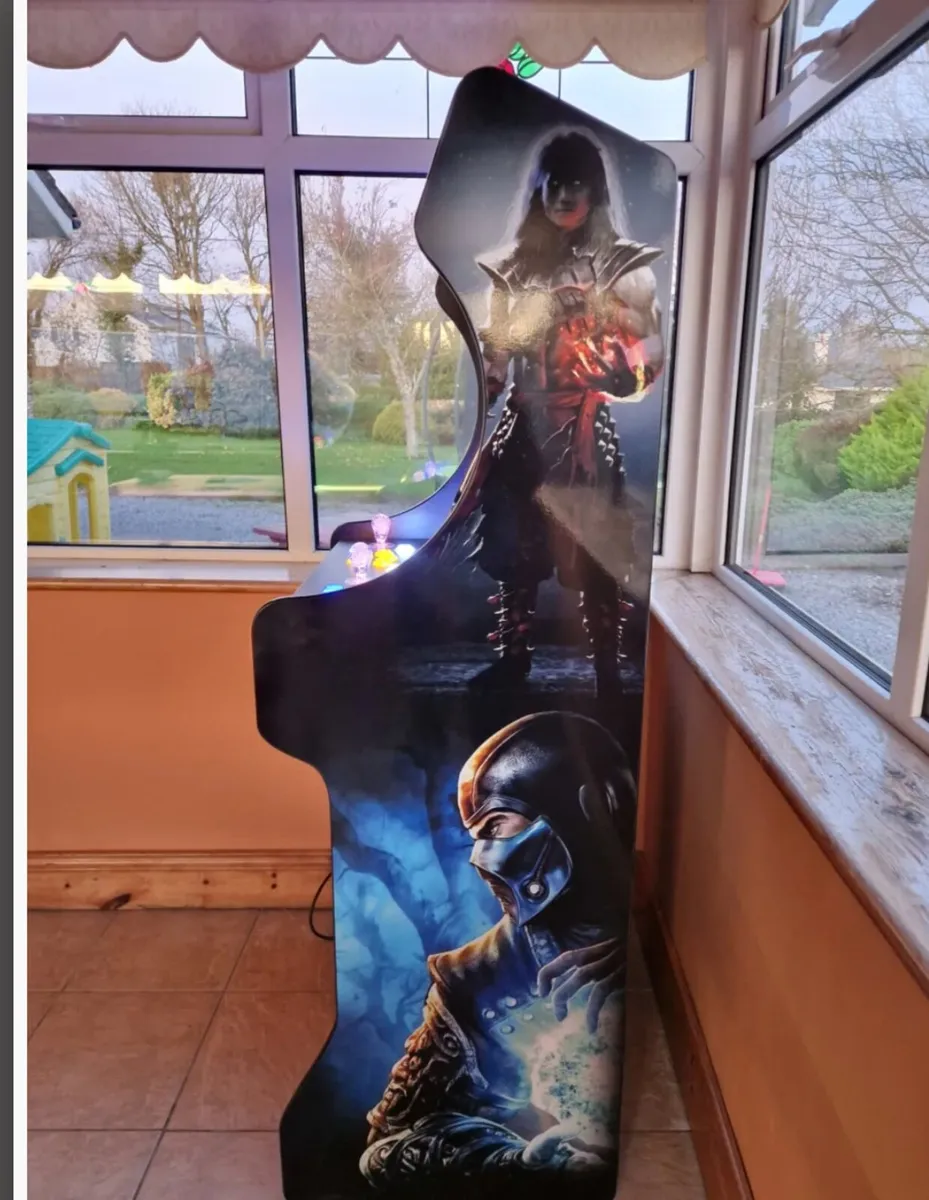 Arcade machine - Image 3