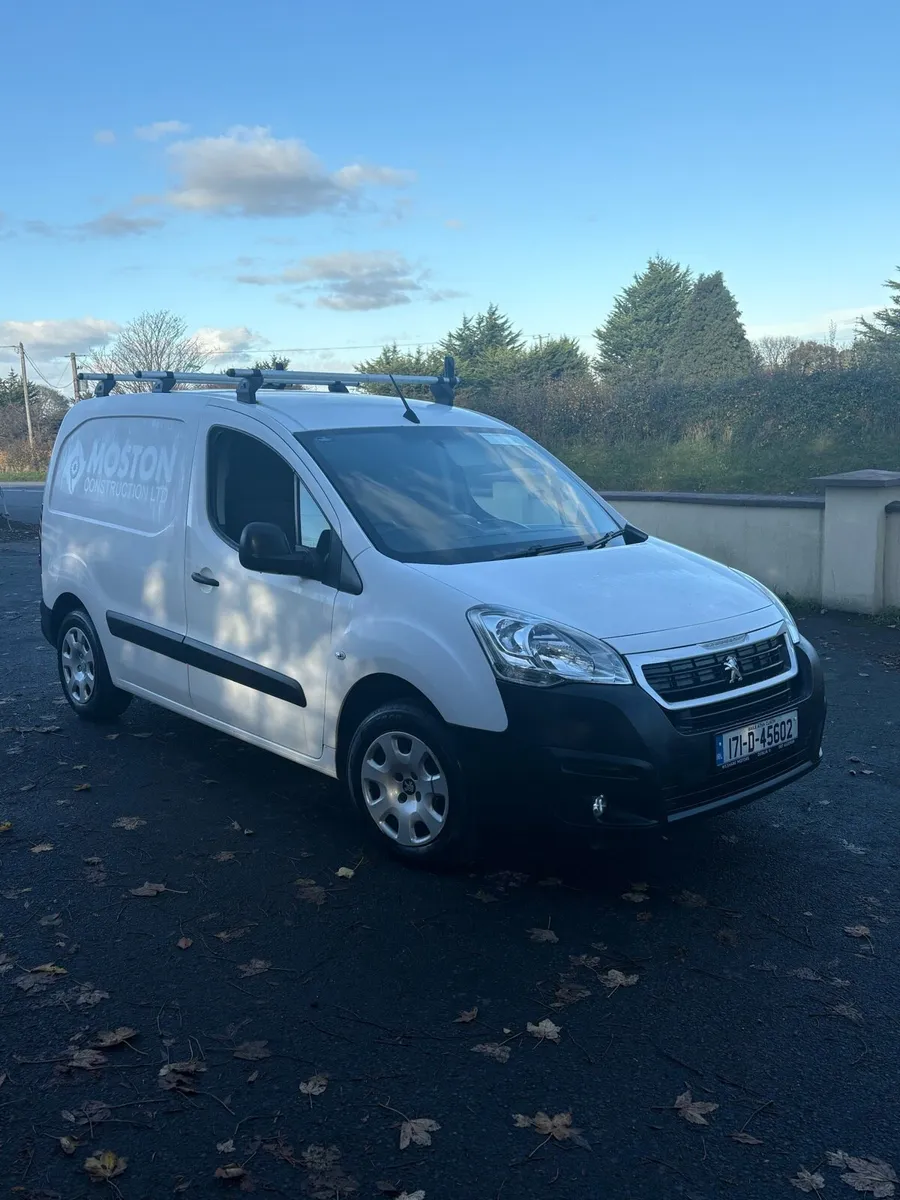 2017 Puegot partner 3 seats Doe 9/26 tax 12/25 - Image 1