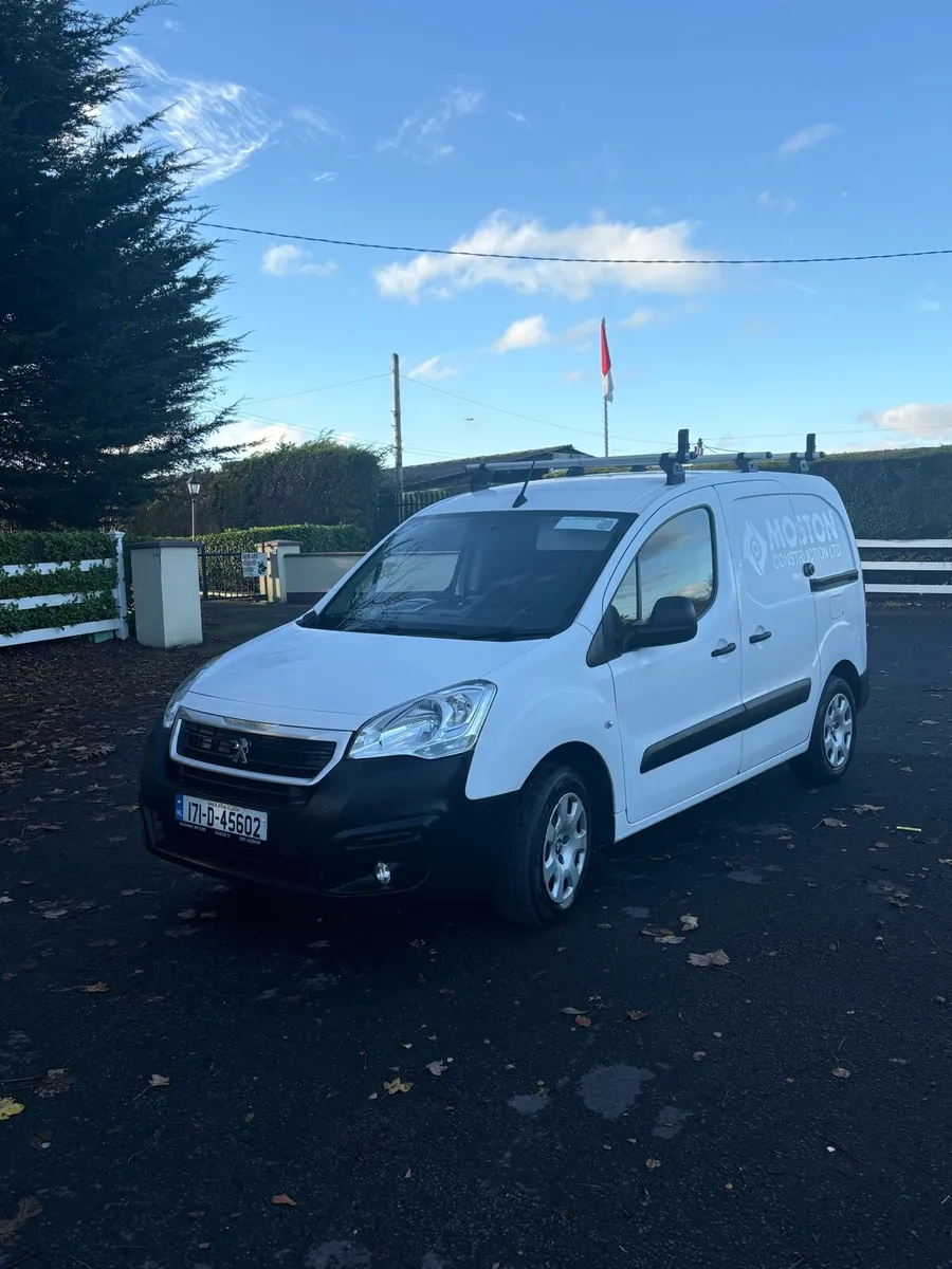 2017 Puegot partner 3 seats Doe 9/26 tax 12/25 - Image 2