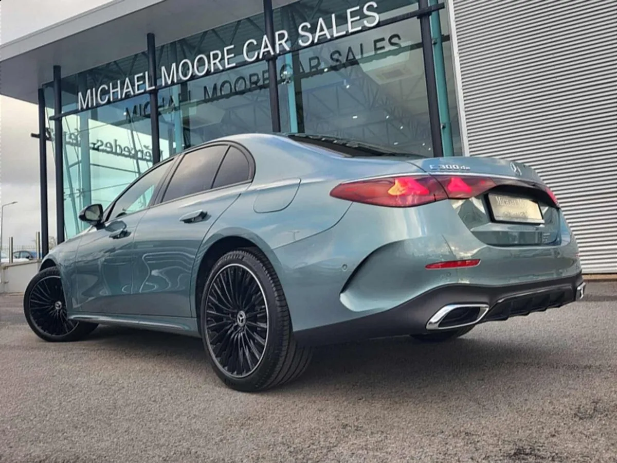 Mercedes-Benz E-Class E300de AMG Edition Plus Aut - Image 3