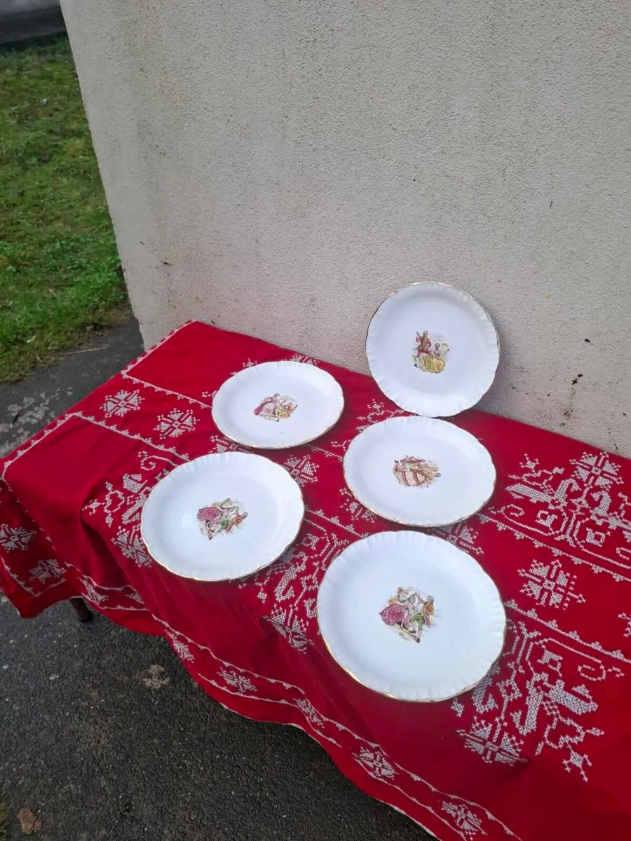 5 ceramic marquises dinner plates postage possible - Image 1