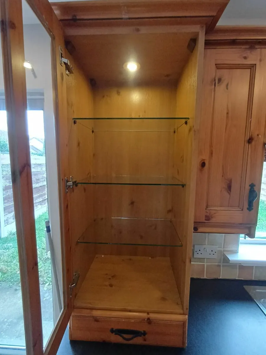 Kitchen cabinets - Image 3