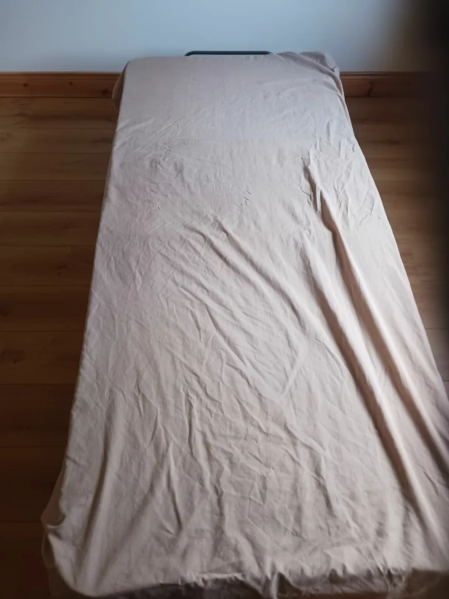 Single  bed - Image 1