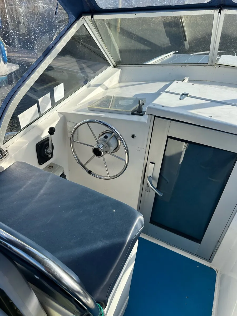 Aquafibre 32ft aft cabin cruiser - Image 4