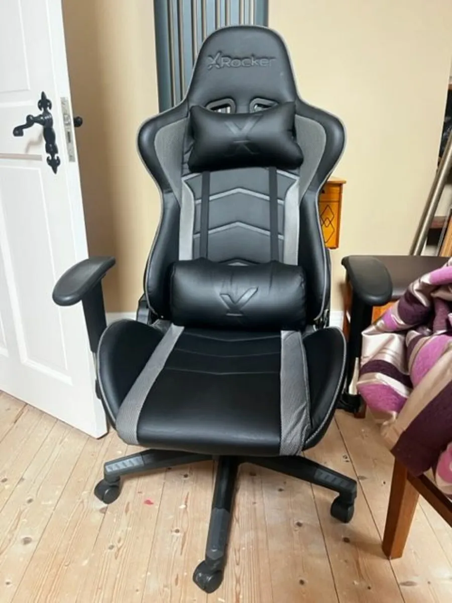 gaming chair - Image 1