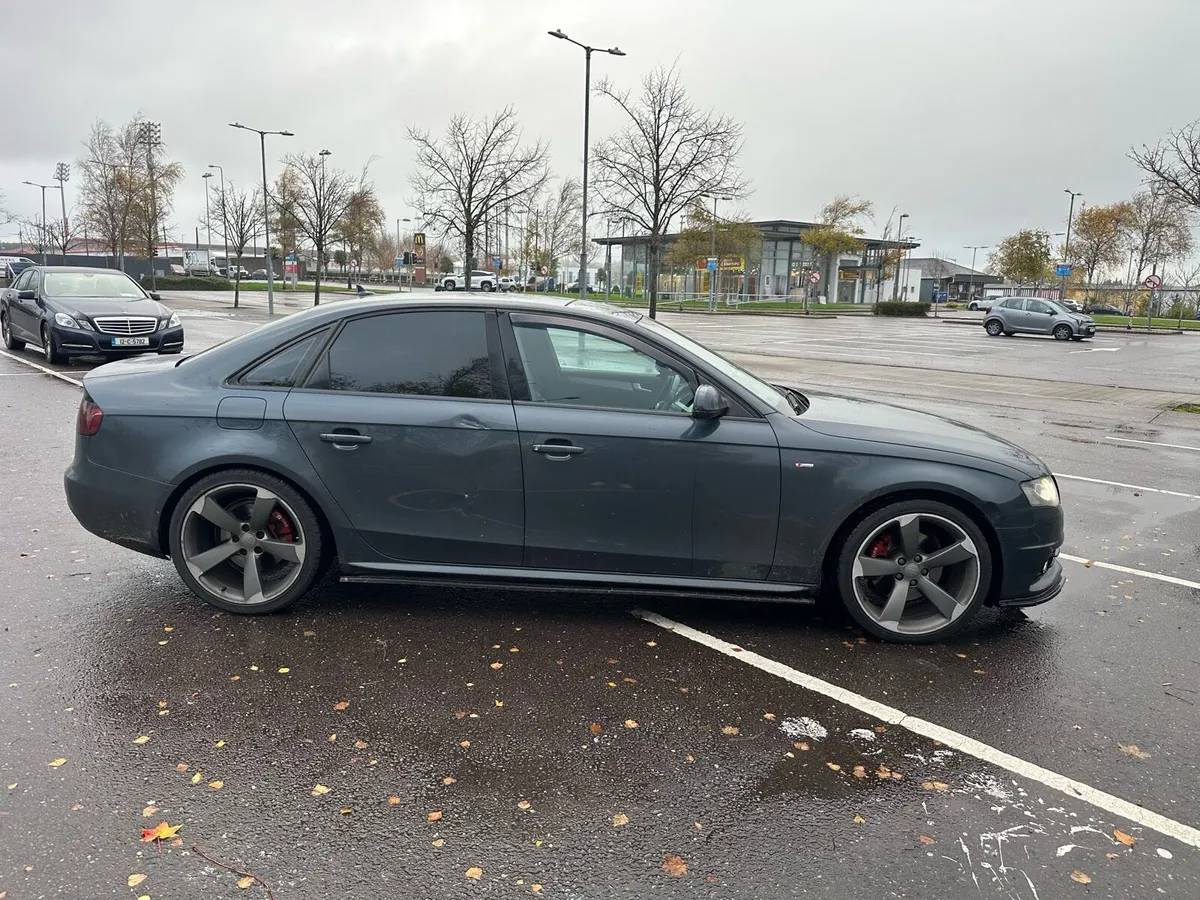Audi A4 S line - Image 2