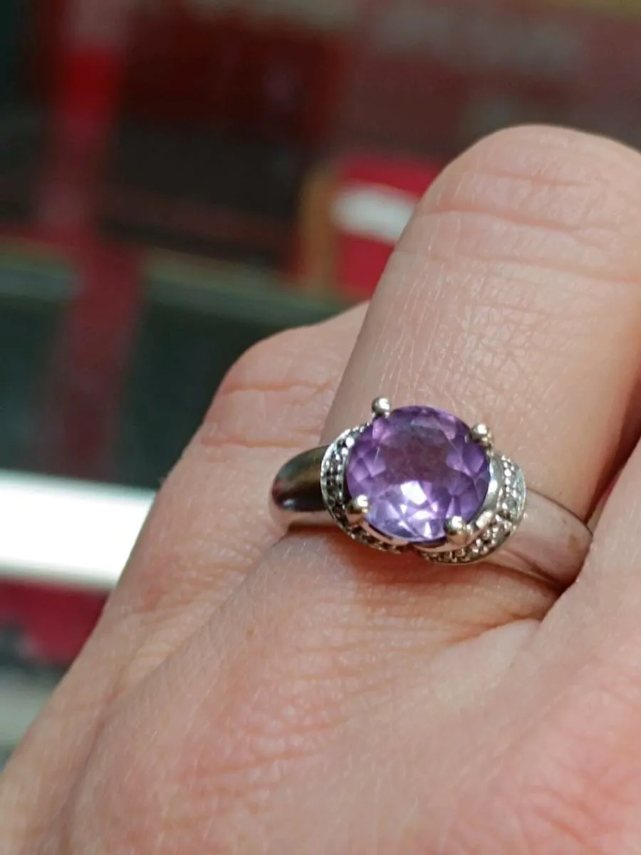 Amethyst & Diamond Ring, 9k White Gold - Image 1