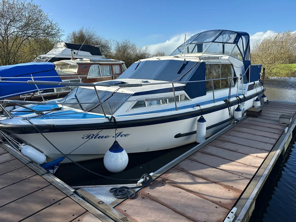 Aquafibre 32ft aft cabin cruiser - Image 1