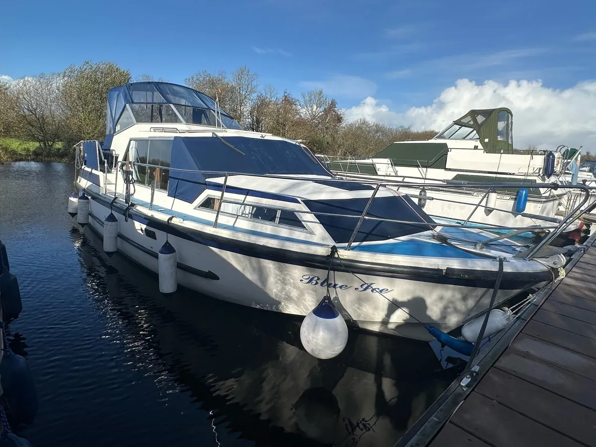 Aquafibre 32ft aft cabin cruiser - Image 2