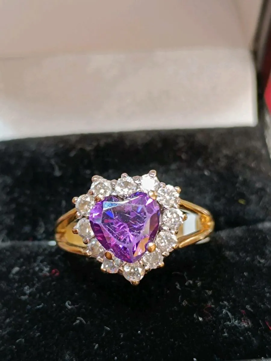 9k Gold Heart Ring , Purple Stone and Zirconias - Image 2