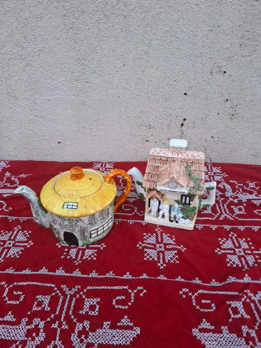Duo houses novelty tea pots postage possible - Image 1
