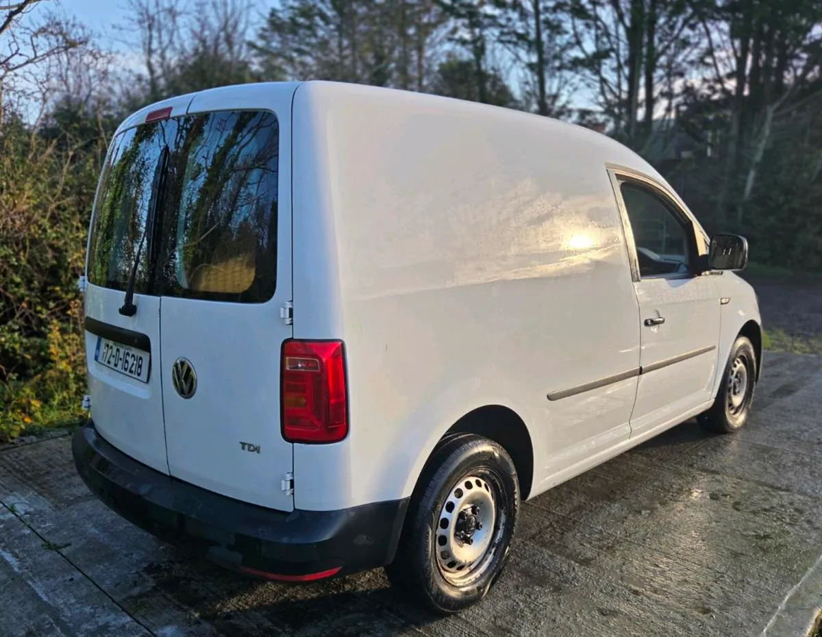 2017 Volkwagon Caddy - Image 4