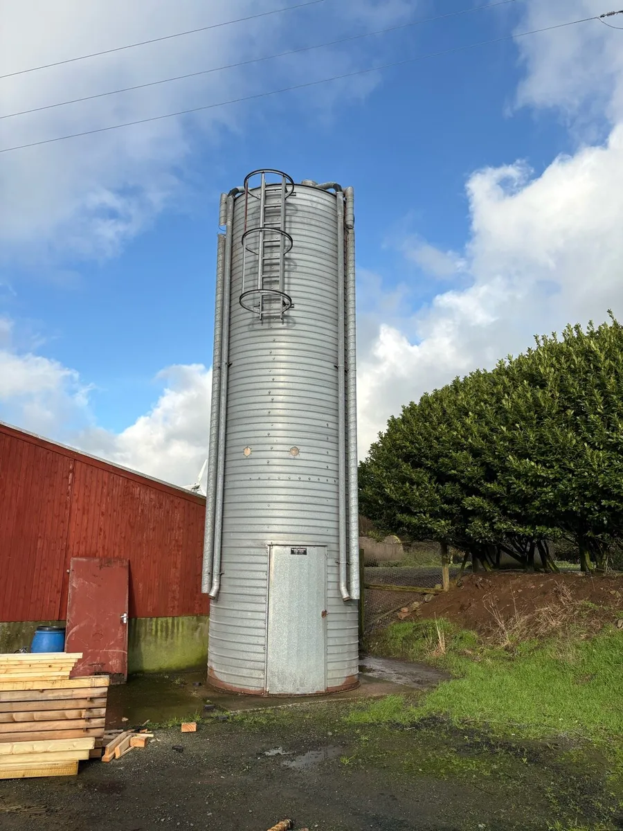 16T Split Meal Bin - Image 1