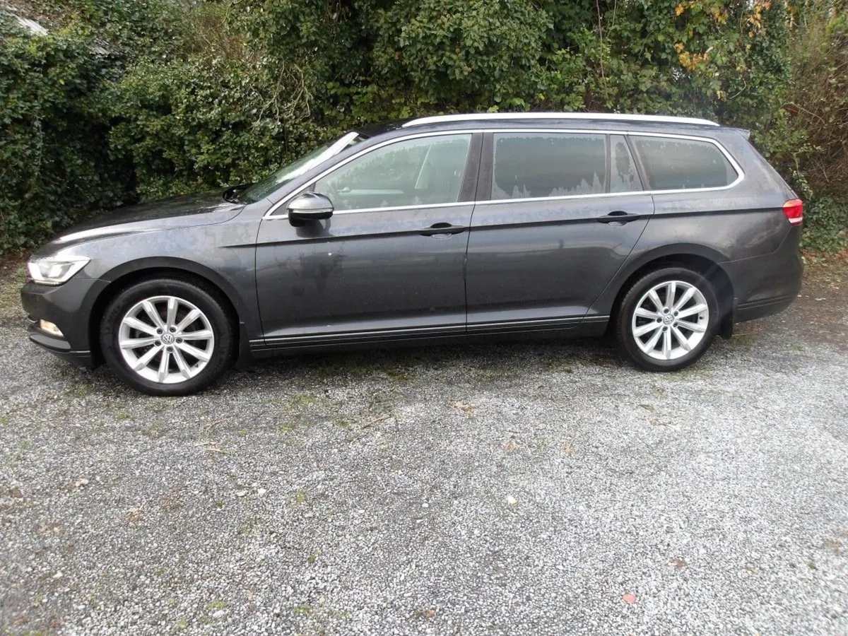 Volkswagen Passat 1.6 TDI 120HP Comfortline Winte - Image 1