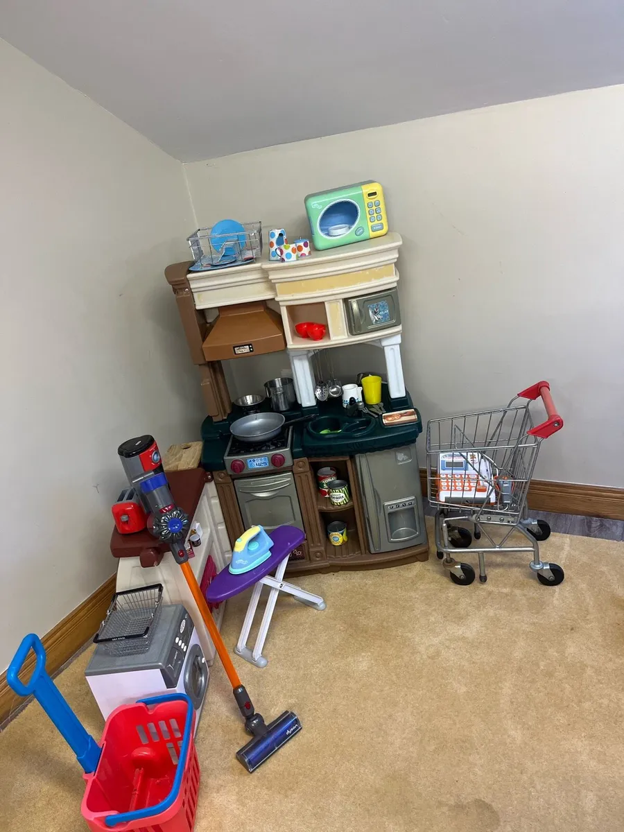 Children’s Kitchen and Barbie doll house and more - Image 1
