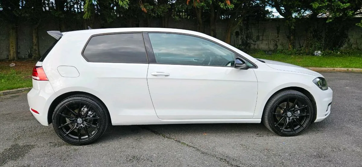 Volkswagen Golf 7.5 2018 – 1.6 TDI | Full Service - Image 4