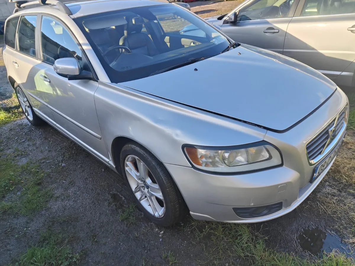 2009 Volvo V50 parts - Image 1