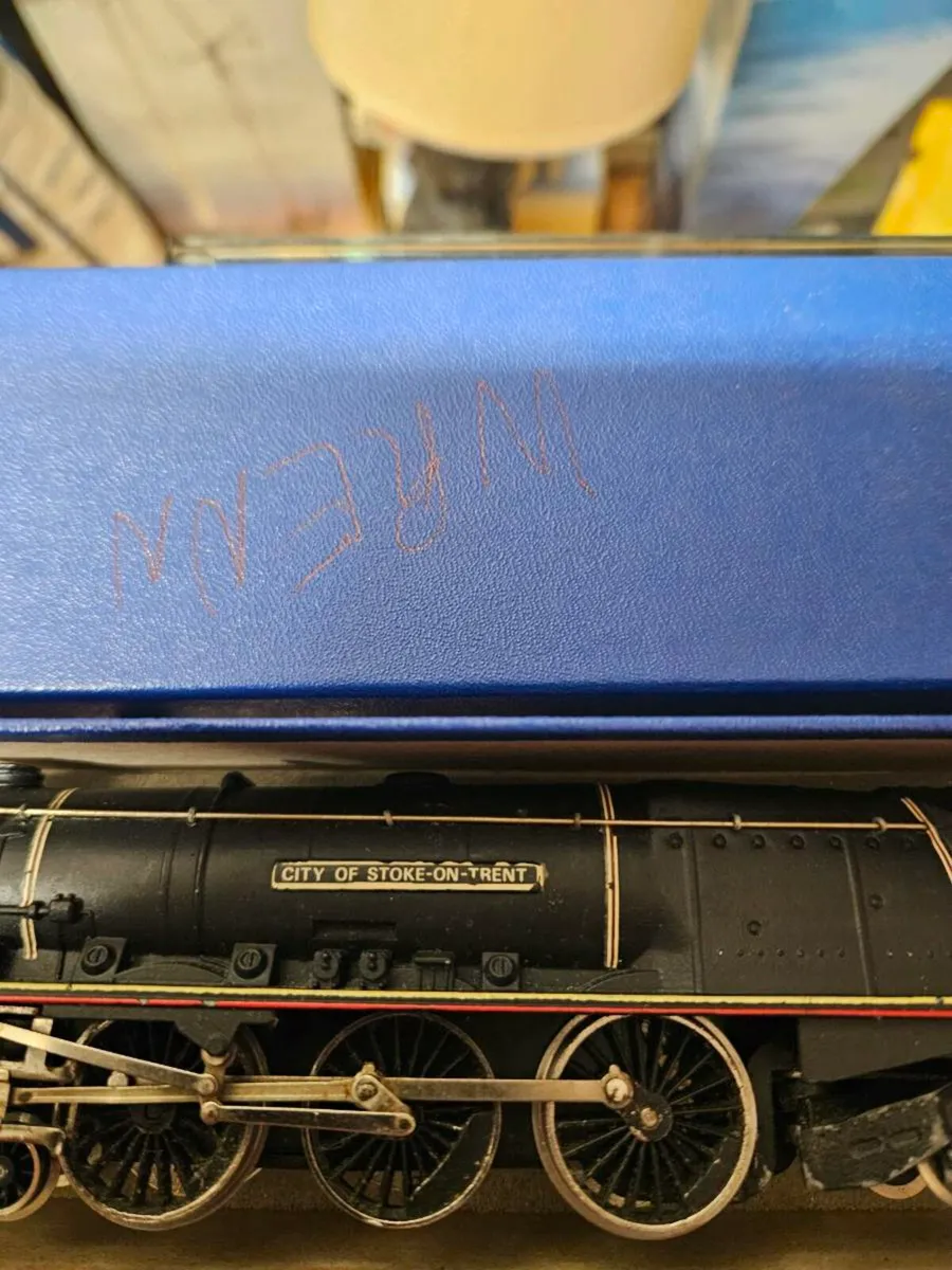Hornby OO Gauge Wrenn City of Trent Steam Engine - Image 3