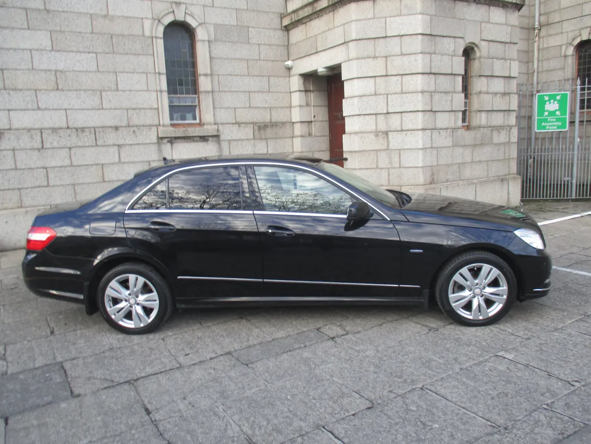 2012 Mercedes-Benz E-Class 220 CDI ELEGANCE - Image 2