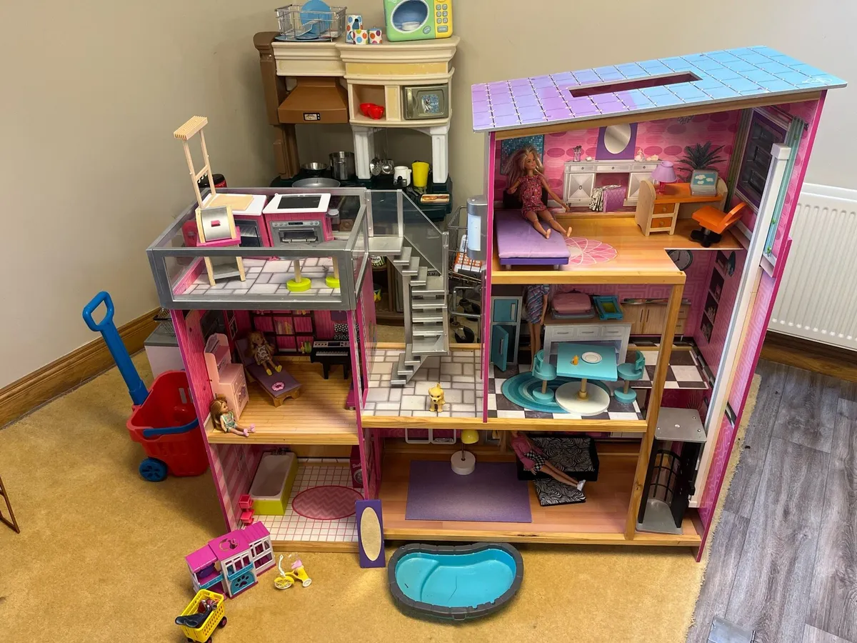 Children’s Kitchen and Barbie doll house and more - Image 2