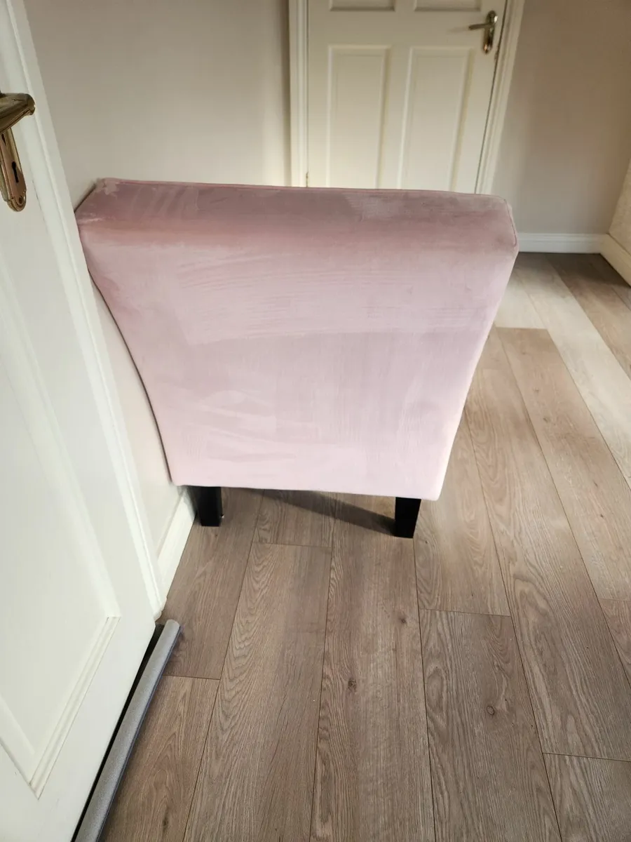 Chaise Lounge - Image 2