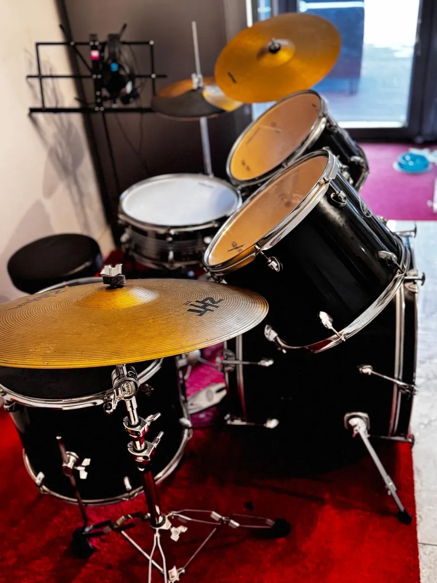 Drum set 8 pieces, in good condition - Image 2