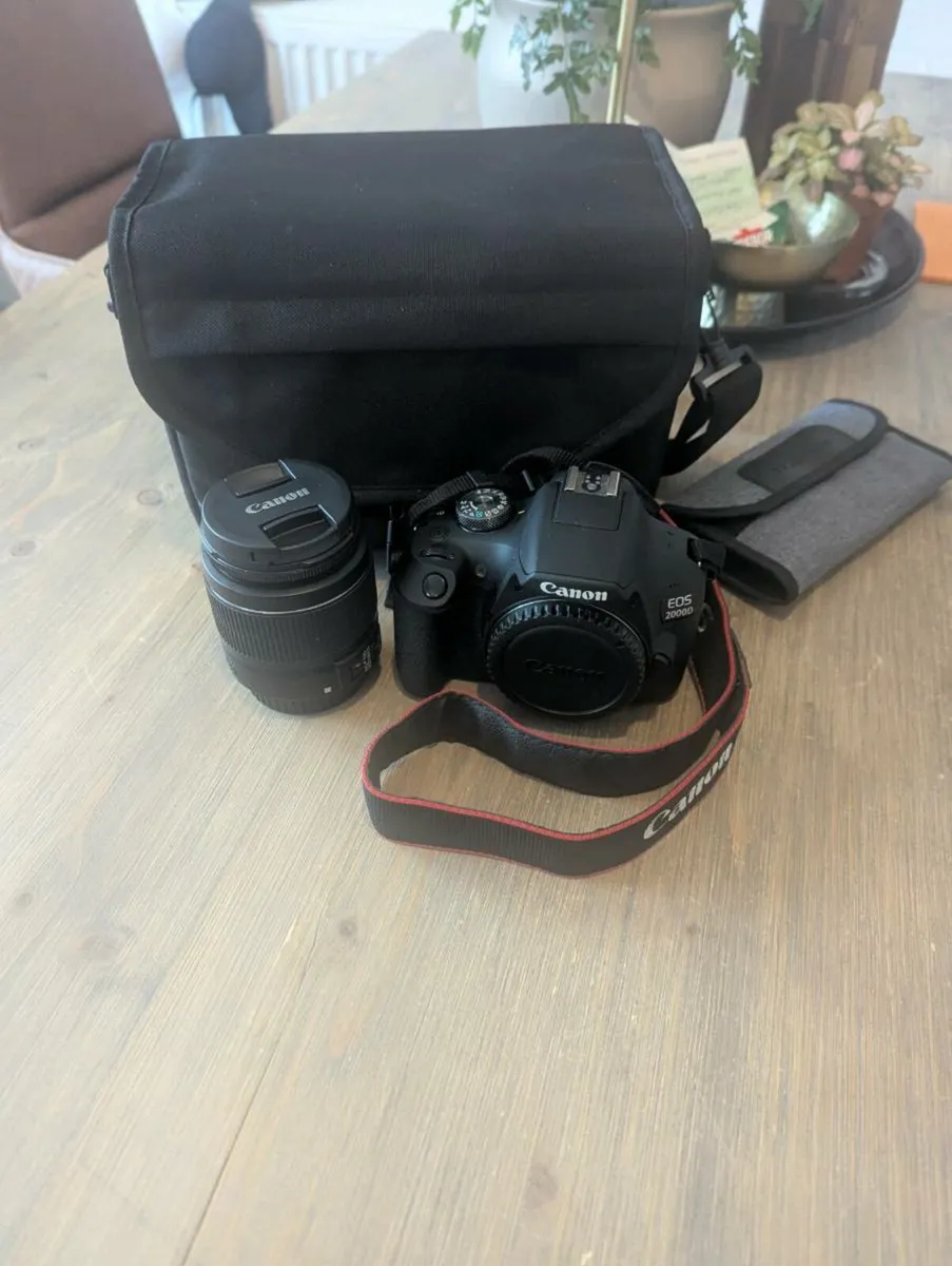 Canon EOS 2000D Camera with EF-S 18-55mm IS II Len - Image 1