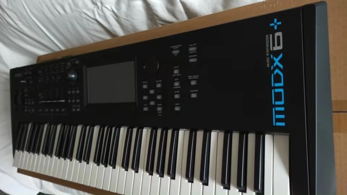 Yamaha MODX6 Plus with accessories - Image 3