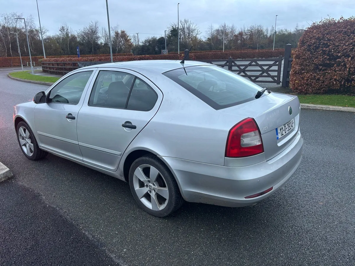 2012 Skoda Octavia 1.6 Diesel 105bhp - Image 4