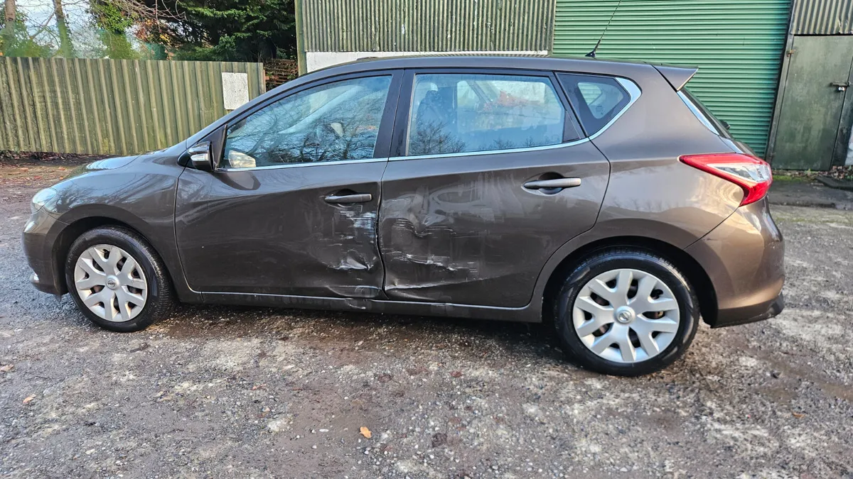 Nissan Pulsar 2015 1.5d low mileage 82km - Image 3