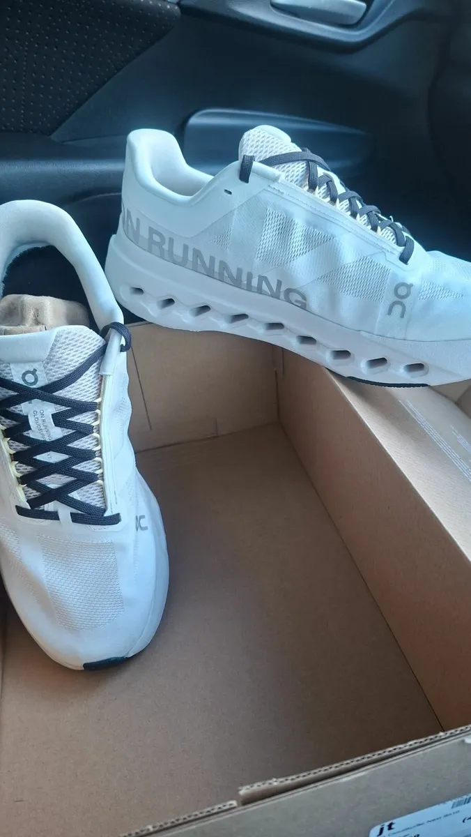 Running shoes - Image 1