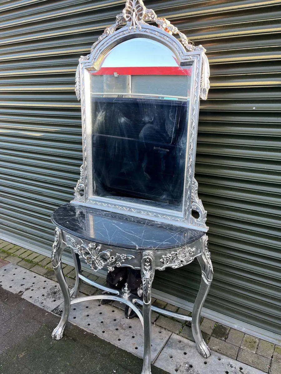 Terence Clifford Antiques. Sale - Image 1