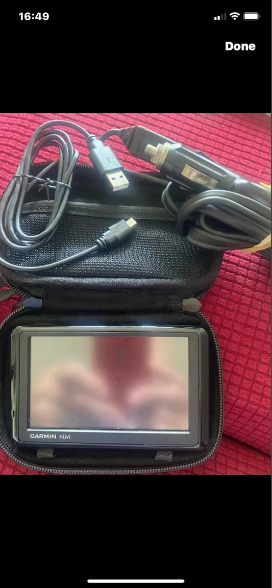 Garmin nuvi 1390 Portable GPS Navigator - Image 4