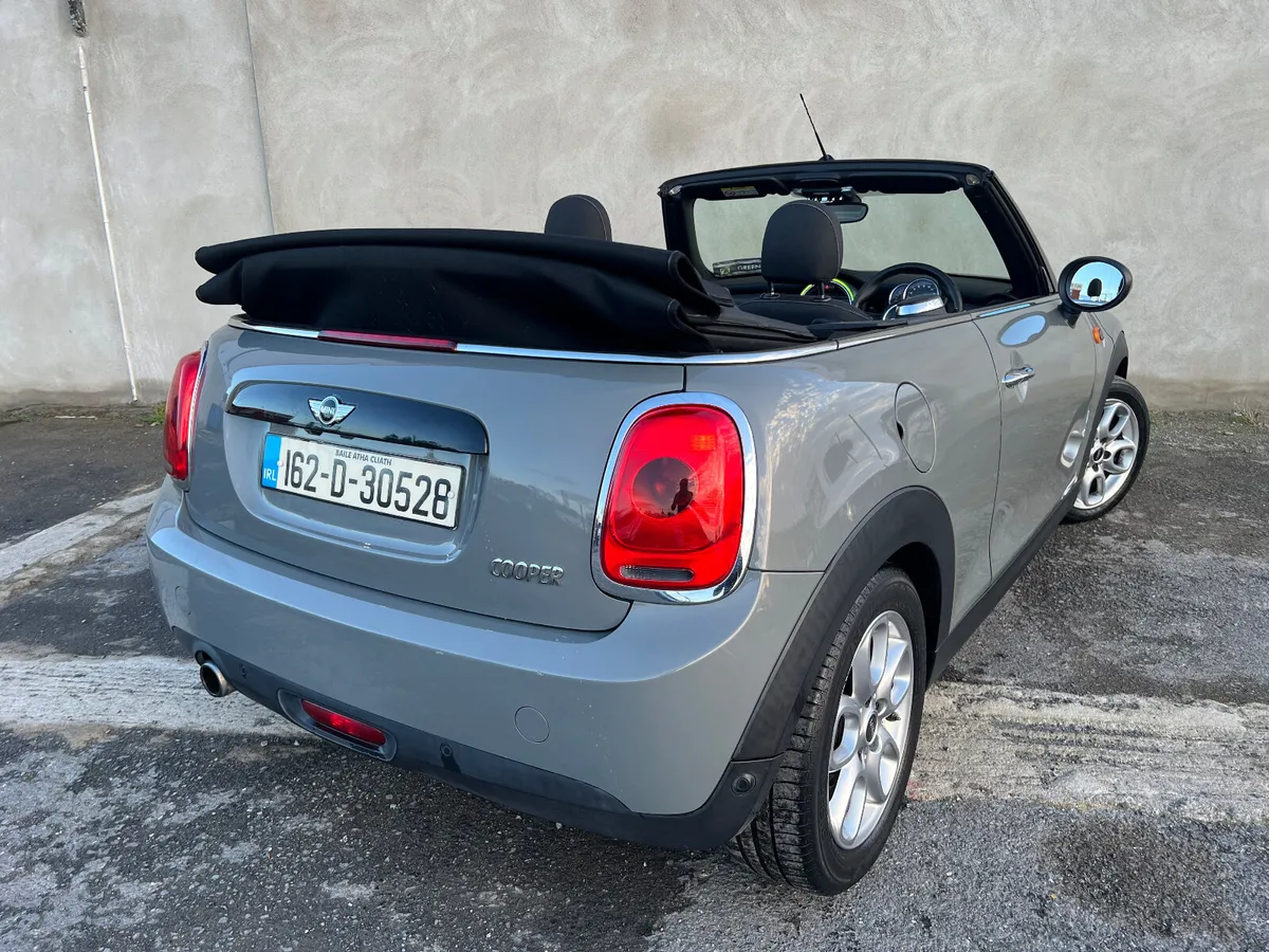 Mini Cooper Auto Converible - Image 2
