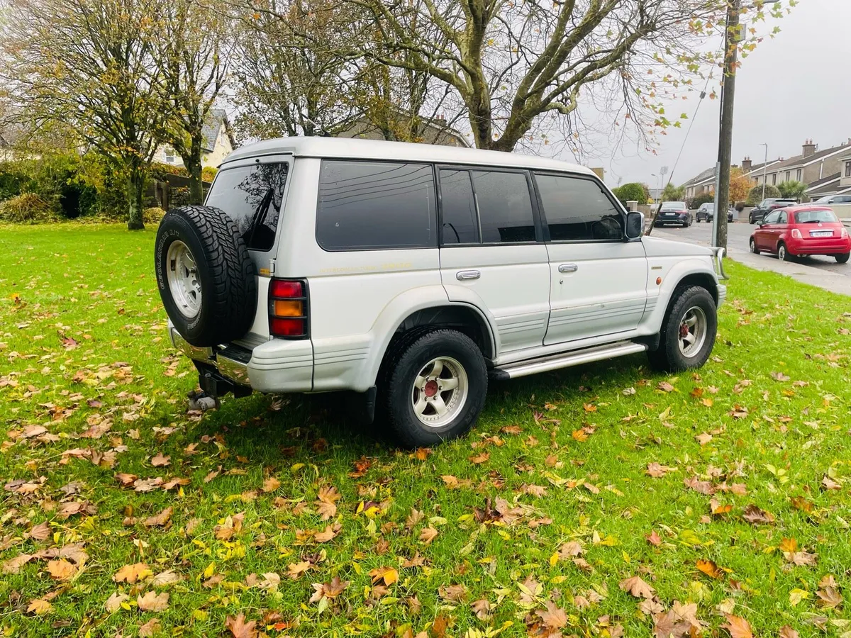 1995 Mitsubishi pajero 2.8 (auto) - Image 2