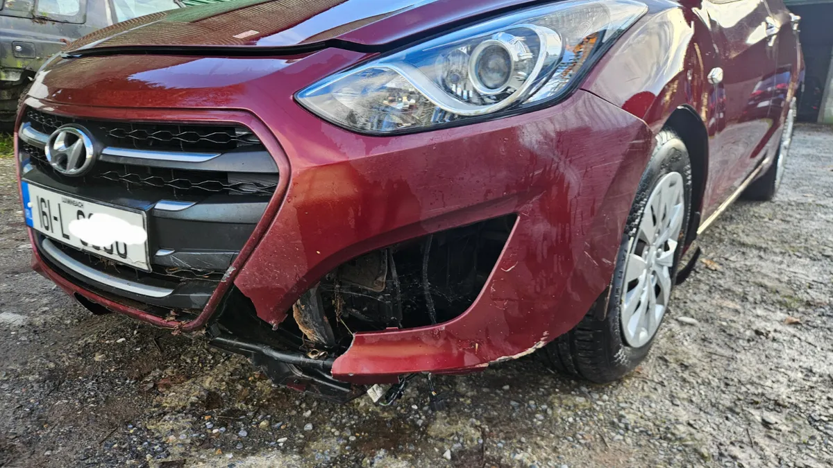 Hyundai i30 2016 1.4petrol manual - Image 2