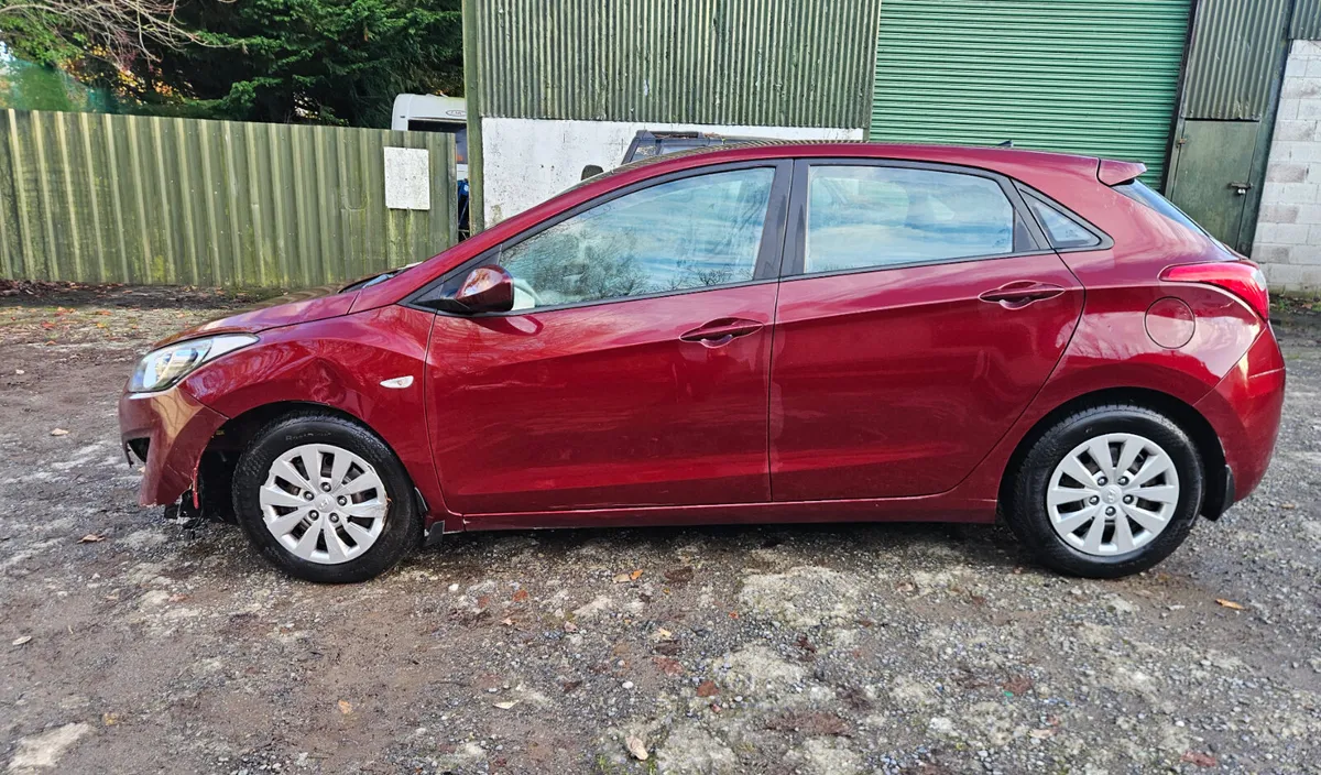 Hyundai i30 2016 1.4petrol manual - Image 3