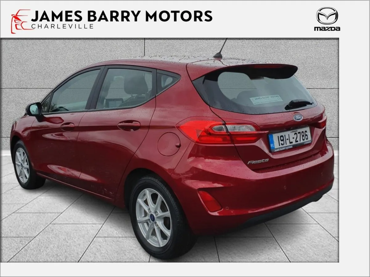 Ford Fiesta 1.1L 85 PS Titanium // very low mileag - Image 4