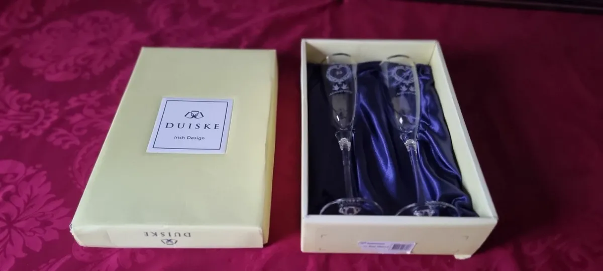 New Duiske Glass 25thAnniversary SilverBand Flutes - Image 2