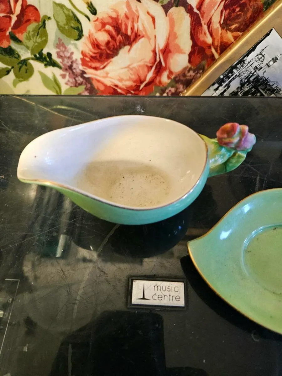Vintage Royal Winton Sauce Boat and Plate - Image 4