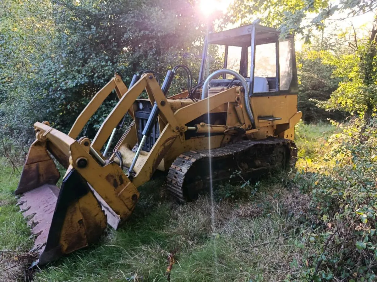 case 850 crawler bulldozer - Image 1