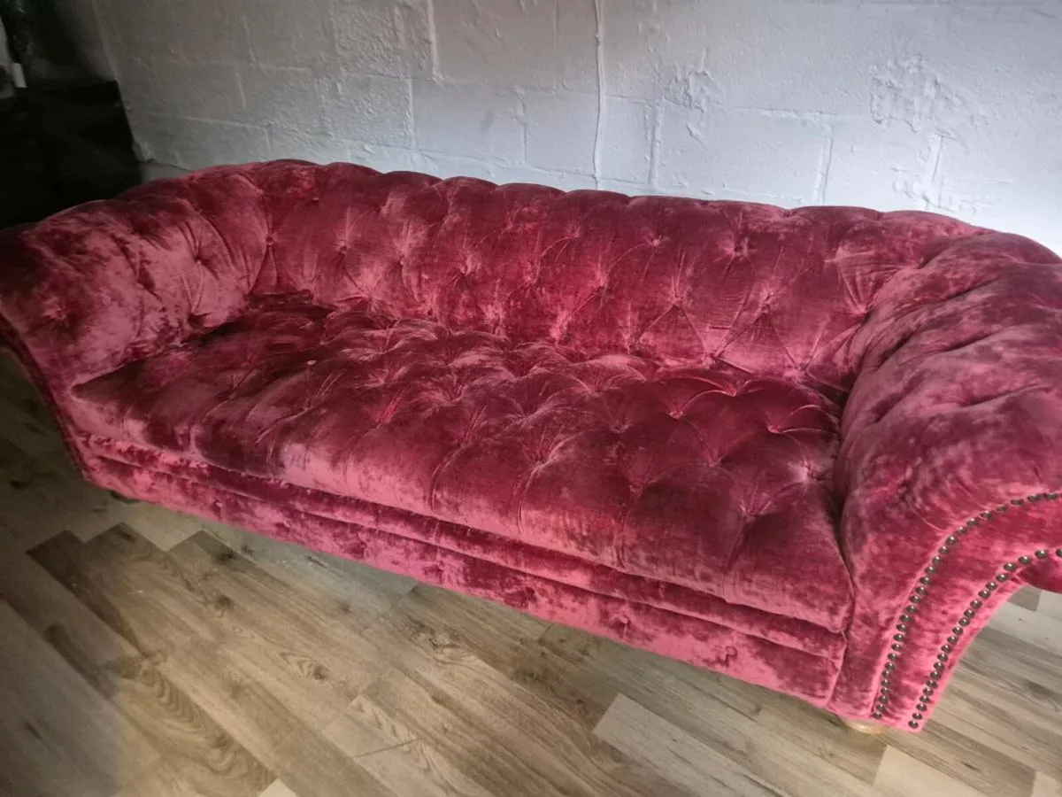 Matching chesterfields,Delivery ! - Image 2
