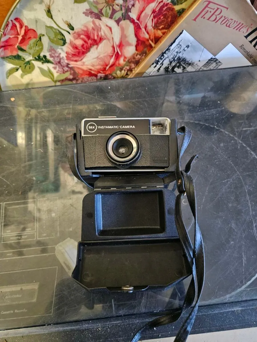 Vintage Retro Kodak Camera - Image 2